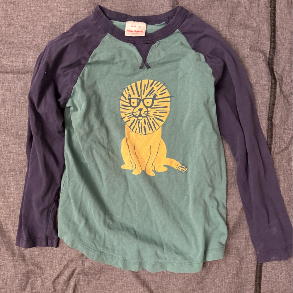 Hanna Andersson Kids Lion Raglan Tee